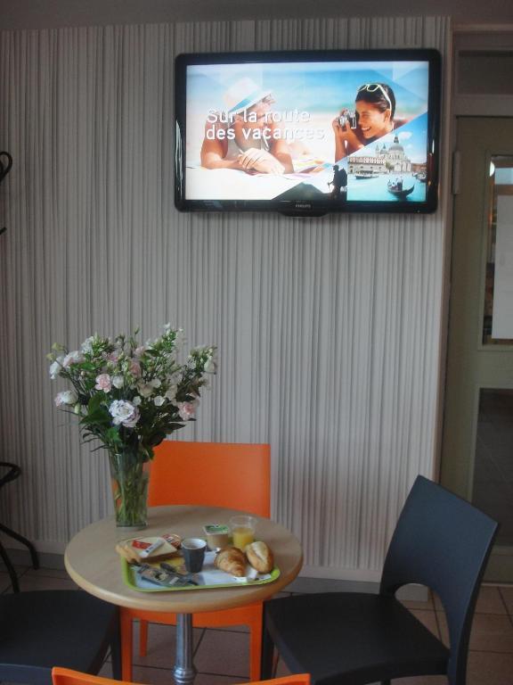 ไอบิส บัดเจ็ต ชาเตลโรลต์ Hotel ชาเตลโฮ ภายนอก รูปภาพ